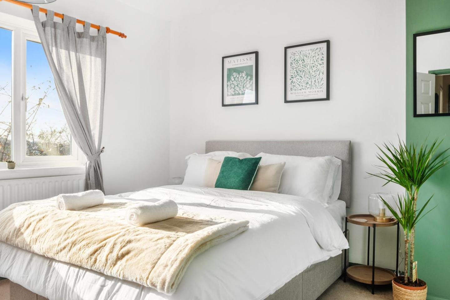 3 Bedroom House - Well Presented - Spacious - Flexible Check In - Free Parking Nottingham Buitenkant foto