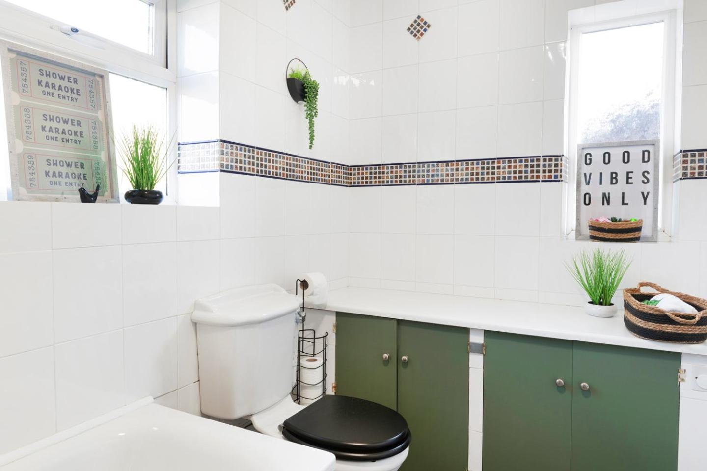 3 Bedroom House - Well Presented - Spacious - Flexible Check In - Free Parking Nottingham Buitenkant foto