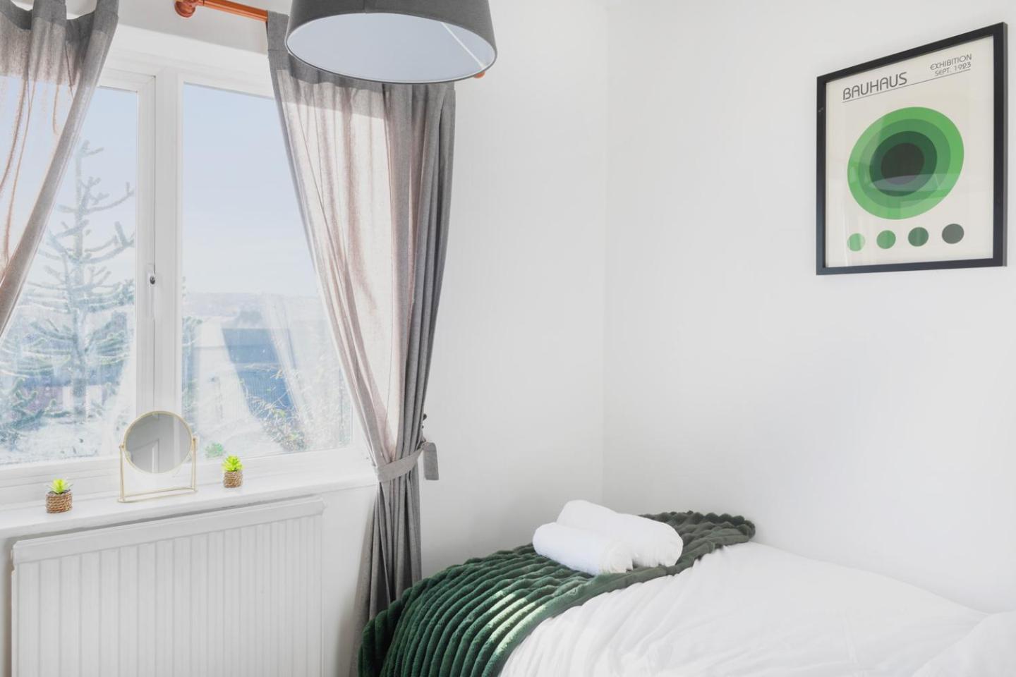 3 Bedroom House - Well Presented - Spacious - Flexible Check In - Free Parking Nottingham Buitenkant foto